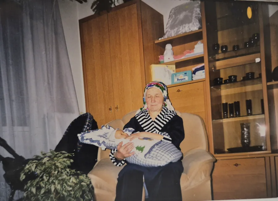 Halina trzyma niemowlę